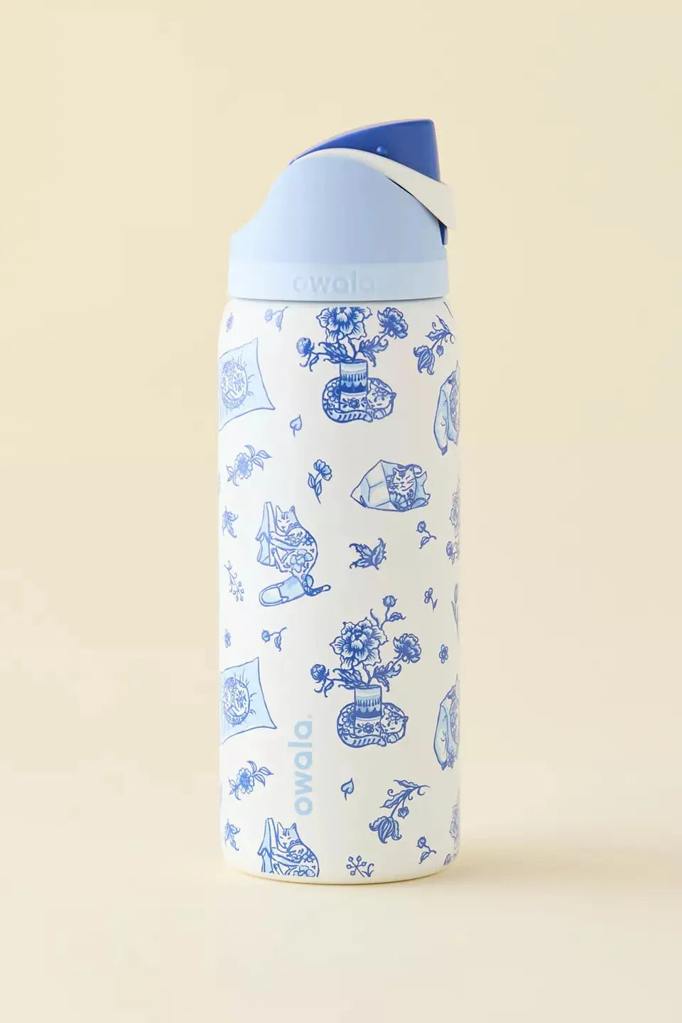 Owala UO Exclusive Delft Cat Print FreeSip 32 oz Water Bottle